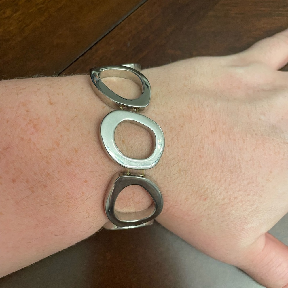 Lia Sophia silver stretchy bracelet